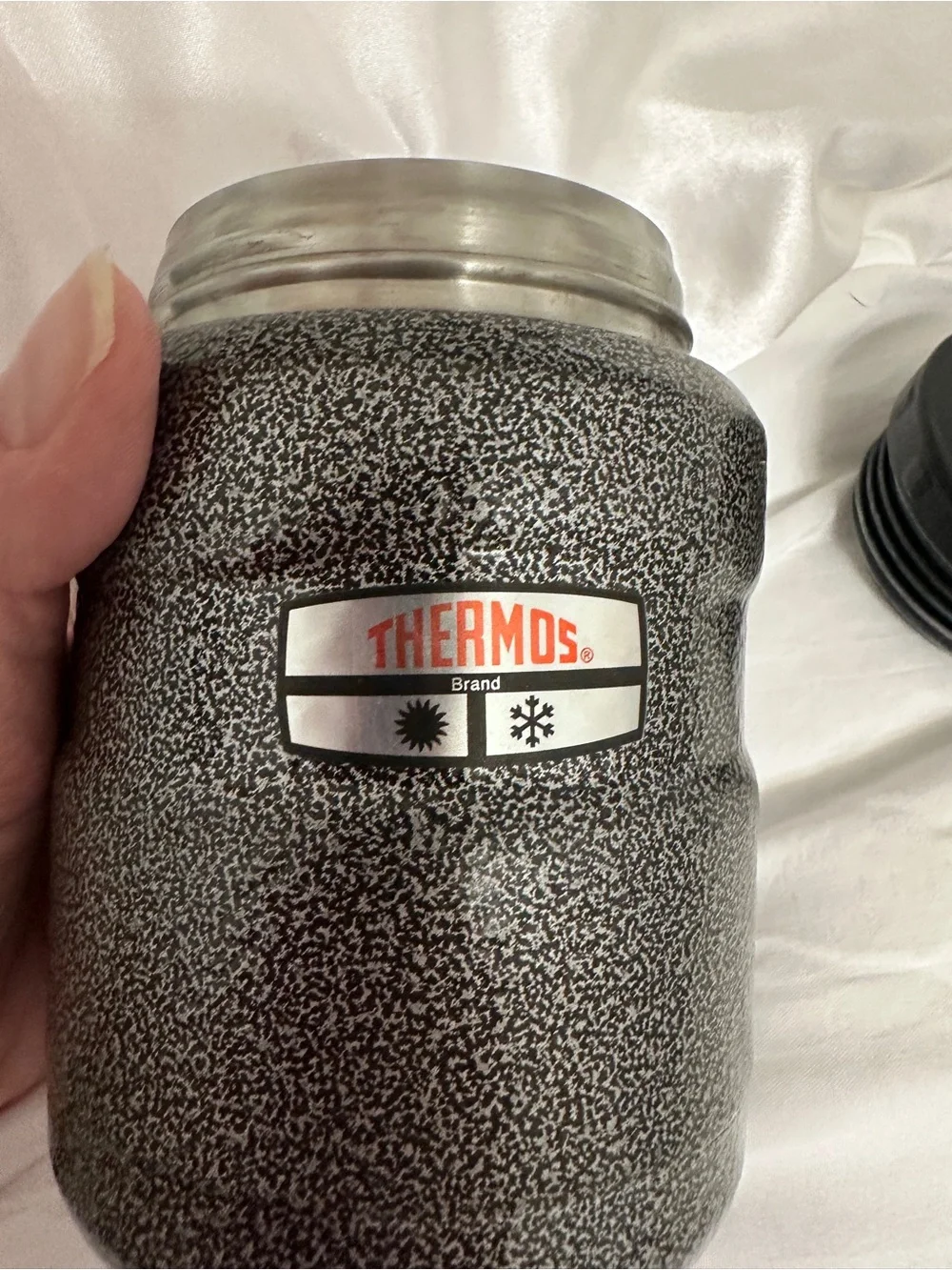 Thermos image shows